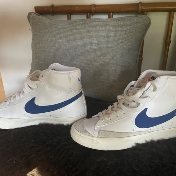 Nike Blazer Mid '77 Shoes (EUC) - Picture 2 of 7